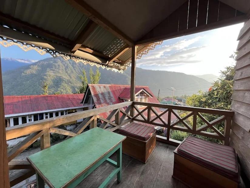 Odyssey'S Darap Eco Retreat Apartment Пелинг Екстериор снимка
