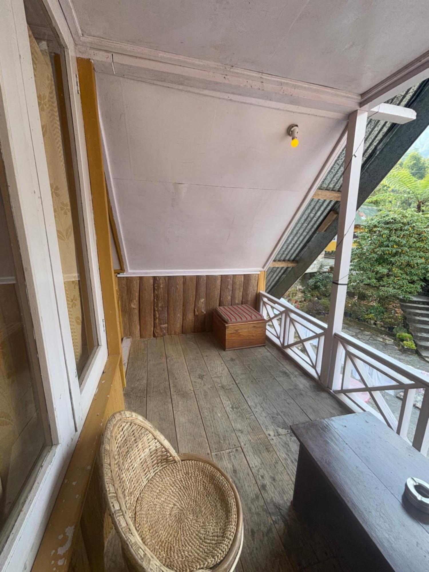 Odyssey'S Darap Eco Retreat Apartment Пелинг Екстериор снимка