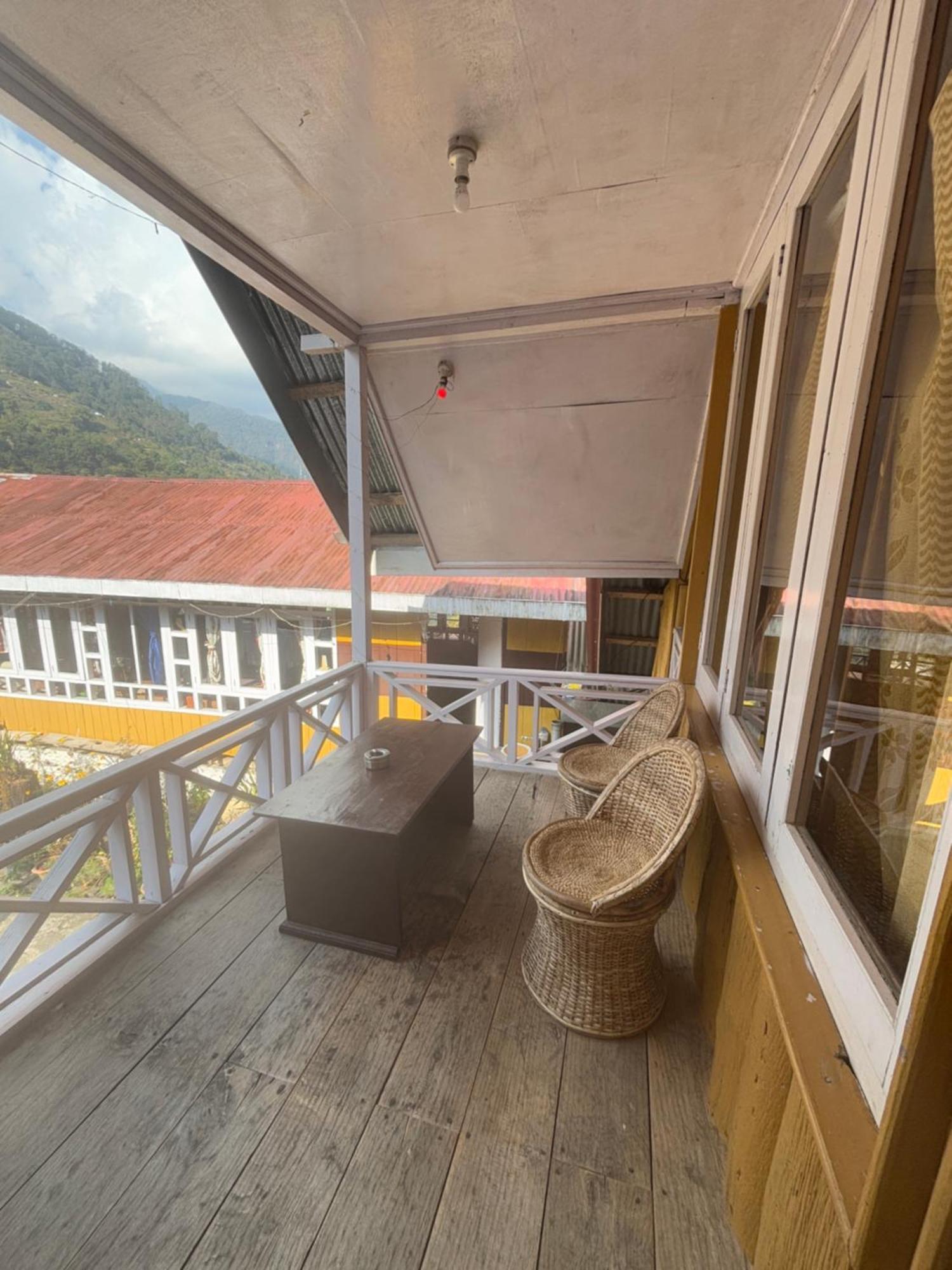 Odyssey'S Darap Eco Retreat Apartment Пелинг Екстериор снимка
